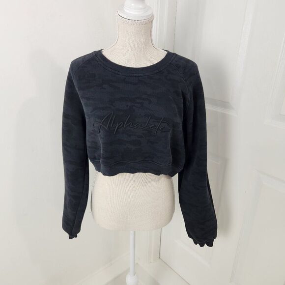Alphalete Sweatshirt Womens M Gray Camo Cropped Fleece Logo Gym Lifting Crop - Picture 1 of 16